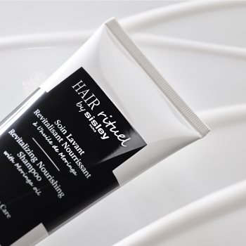 Hair Rituel by Sisley Revitalizing Nourishing Shampoo sampon hranitor cu efect revitalizant - imagine 3